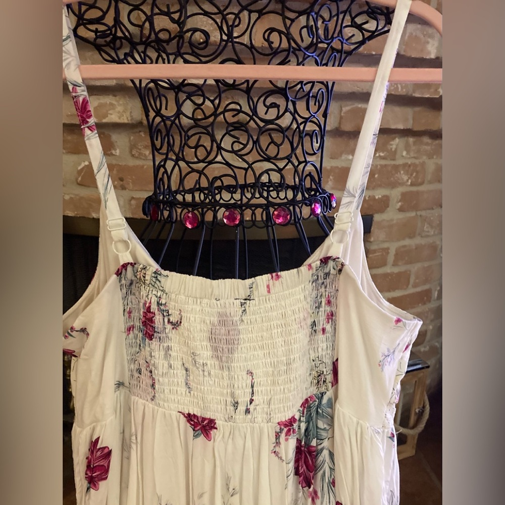 Torrid Spaghetti Strap White And Pink Floral Maxi  Dress - Picture 7 of 13
